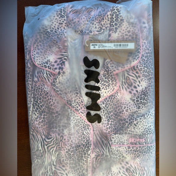 SKIMS Long Sleeve Pajama Set Bloom Animal Print NWT - Picture 3 of 10
